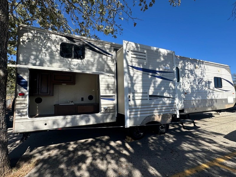 Crossroads Rv Zinger Vehicle Full-screen Gallery Image 04