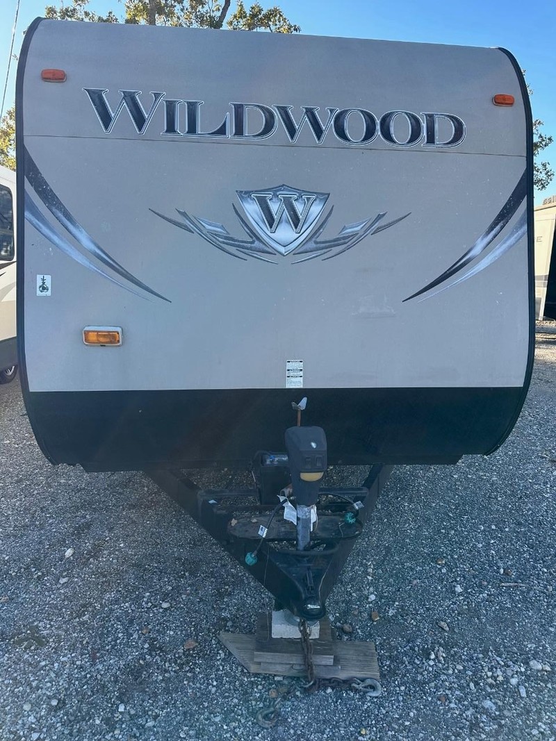 Forest River Rv WILDWOOD Vehicle Full-screen Gallery Image 02