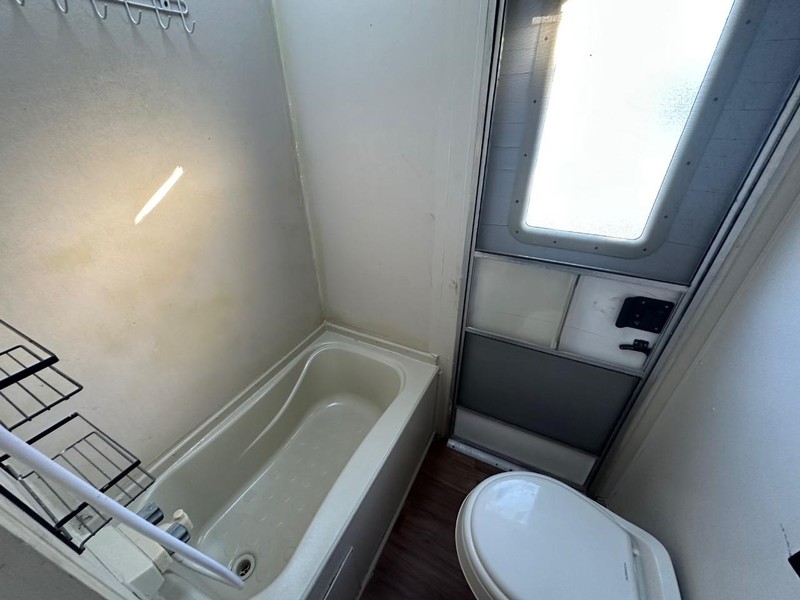 Forest River Rv WILDWOOD Vehicle Full-screen Gallery Image 11