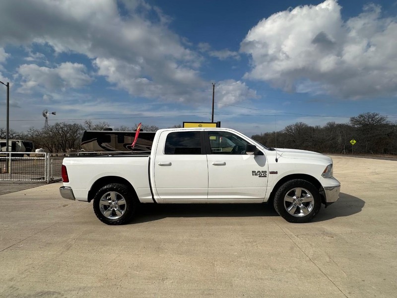 Dodge Ram 1500 Vehicle Full-screen Gallery Image 03