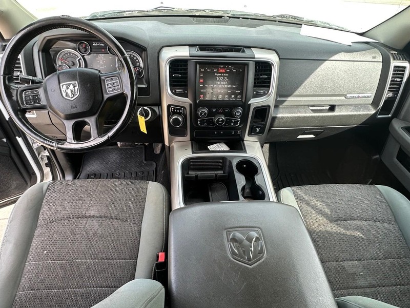 Dodge Ram 1500 Vehicle Full-screen Gallery Image 06