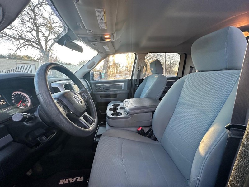 Dodge Ram 1500 Vehicle Full-screen Gallery Image 06