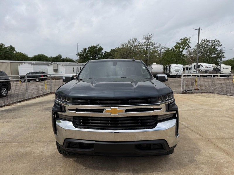 Chevrolet Silverado 1500 Vehicle Full-screen Gallery Image 02