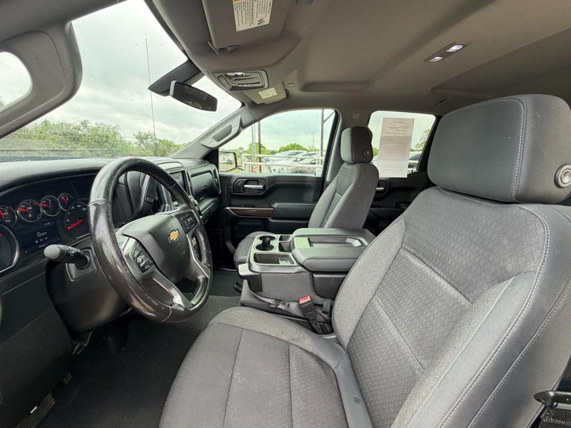 Chevrolet Silverado 1500 Vehicle Full-screen Gallery Image 06