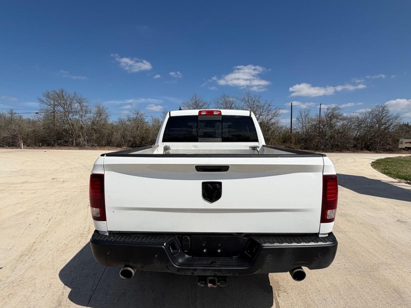 Dodge Ram 1500 Vehicle Full-screen Gallery Image 04