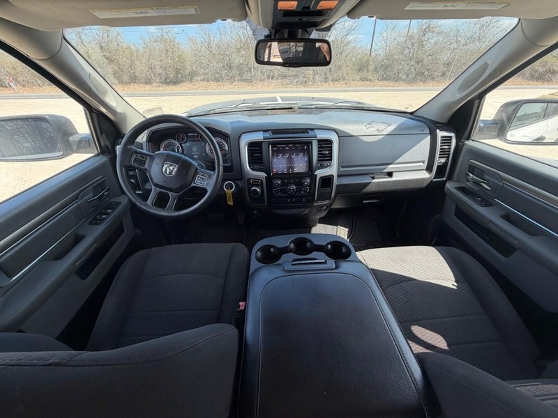 Dodge Ram 1500 Vehicle Full-screen Gallery Image 05