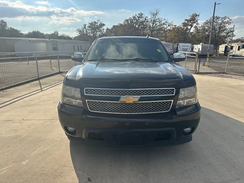 Chevrolet Tahoe Vehicle Full-screen Gallery Image 02