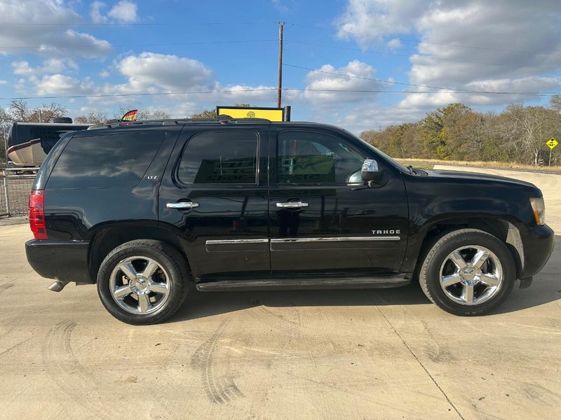Chevrolet Tahoe Vehicle Full-screen Gallery Image 03