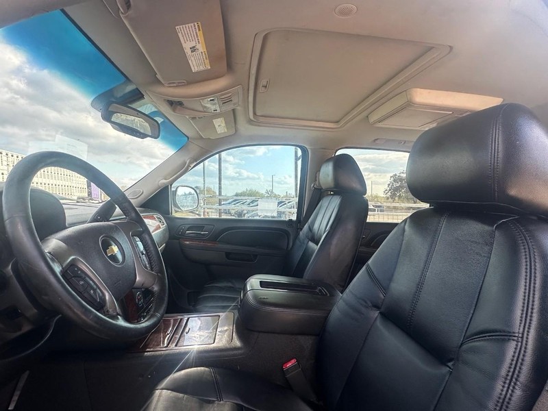 Chevrolet Tahoe Vehicle Full-screen Gallery Image 06