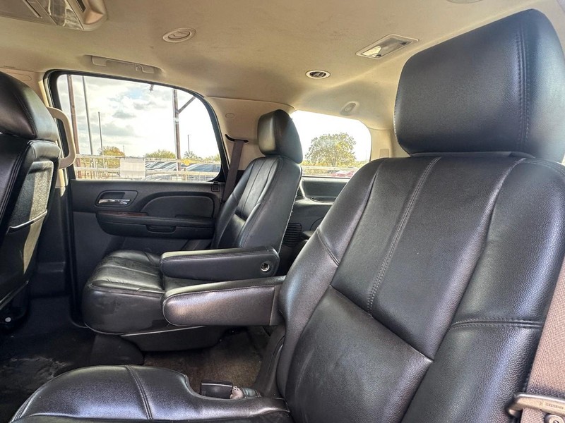 Chevrolet Tahoe Vehicle Full-screen Gallery Image 07