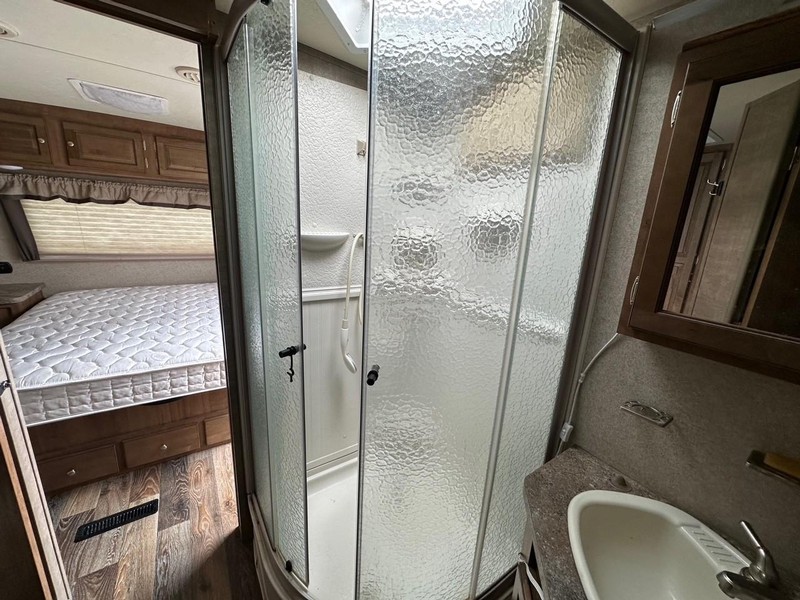 Forest River Rockwood 2604WS Vehicle Full-screen Gallery Image 06