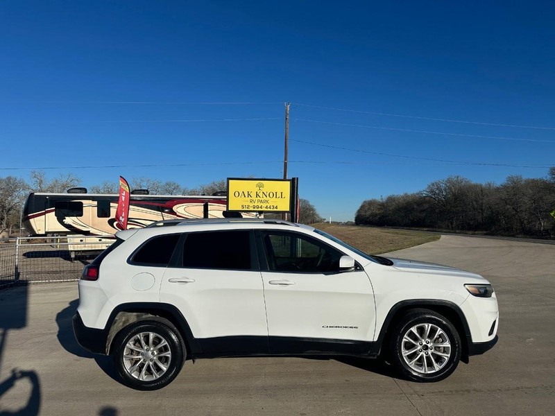 Jeep Cherokee Vehicle Full-screen Gallery Image 03
