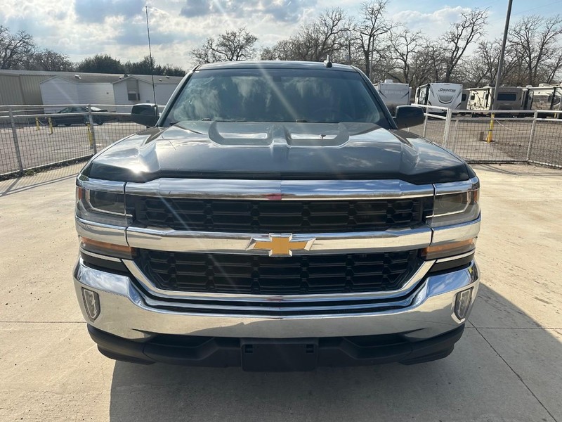 Chevrolet Silverado 1500 Vehicle Full-screen Gallery Image 02