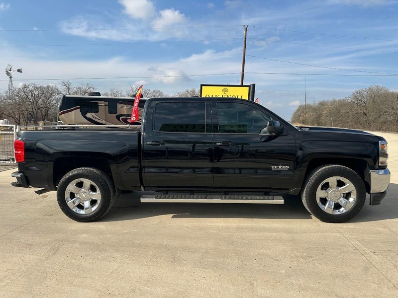 Chevrolet Silverado 1500 Vehicle Full-screen Gallery Image 03