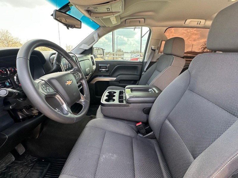 Chevrolet Silverado 1500 Vehicle Full-screen Gallery Image 06