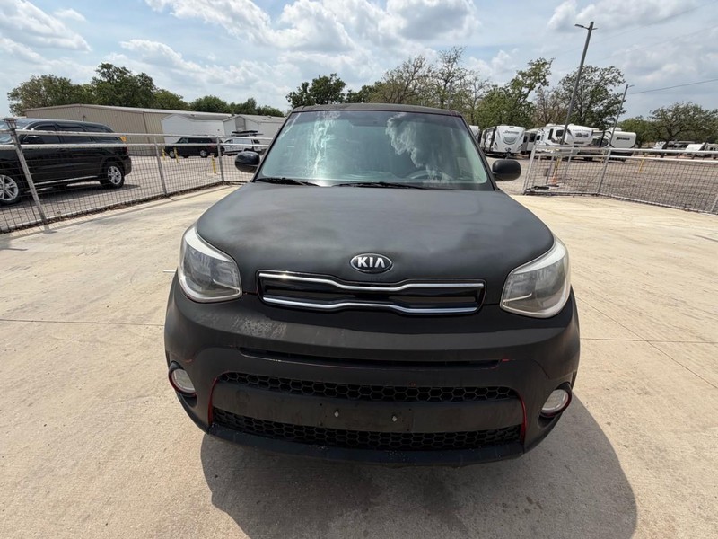 Kia Soul Vehicle Full-screen Gallery Image 02