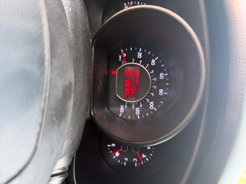 Kia Soul Vehicle Full-screen Gallery Image 08