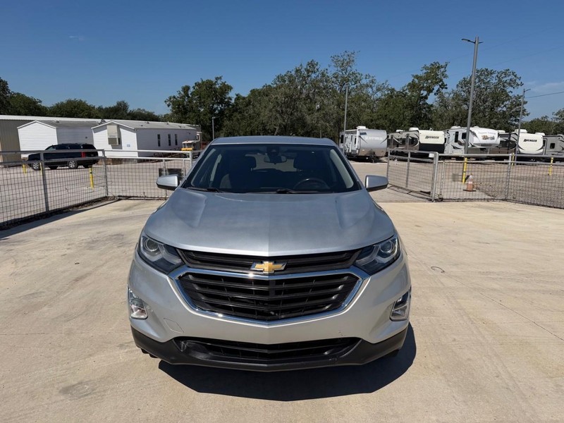 Chevrolet Equinox Vehicle Full-screen Gallery Image 02