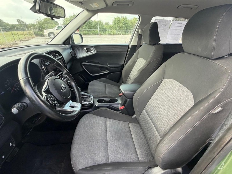 Kia Soul Vehicle Full-screen Gallery Image 06