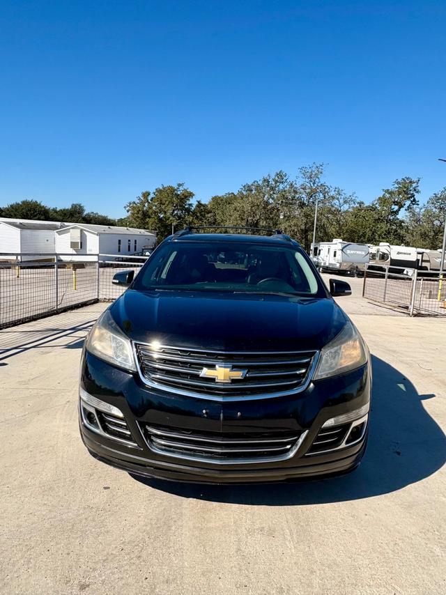 Chevrolet Traverse Vehicle Full-screen Gallery Image 02