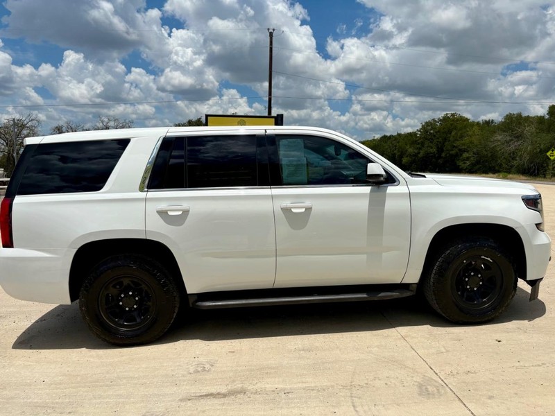 Chevrolet Tahoe Vehicle Full-screen Gallery Image 03