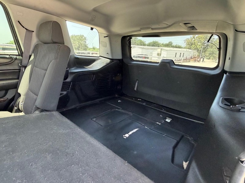 Chevrolet Tahoe Vehicle Full-screen Gallery Image 09