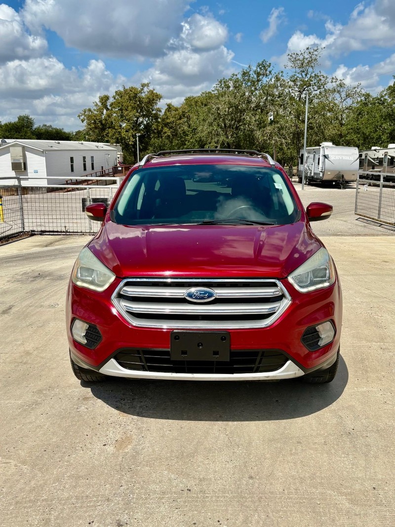 Ford Escape Vehicle Full-screen Gallery Image 02