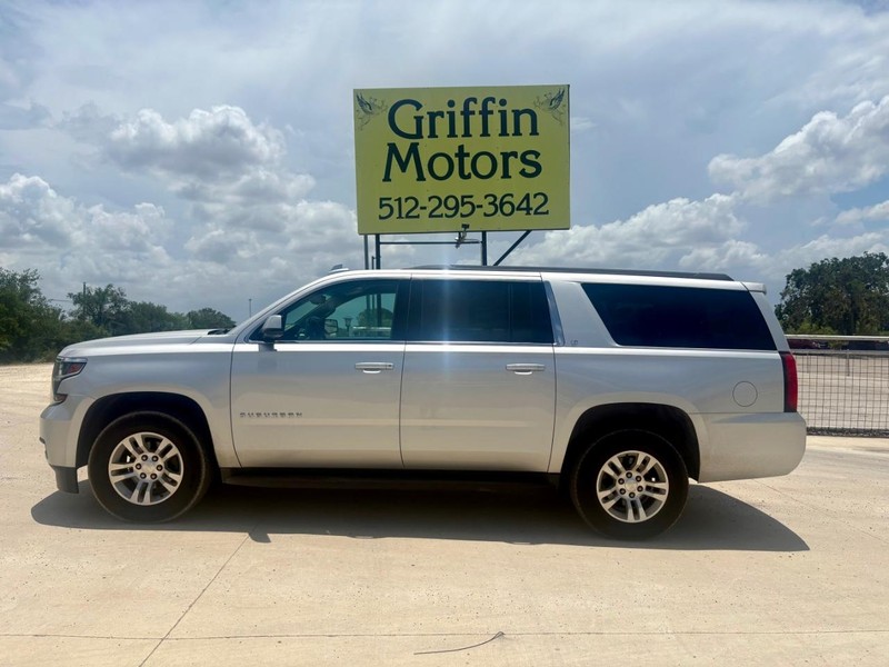Chevrolet Suburban Vehicle Full-screen Gallery Image 01
