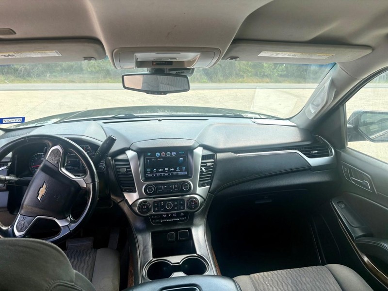 Chevrolet Tahoe Vehicle Full-screen Gallery Image 06