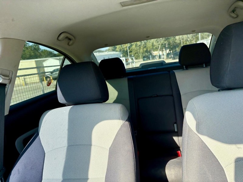 Chevrolet Cruze Vehicle Full-screen Gallery Image 06