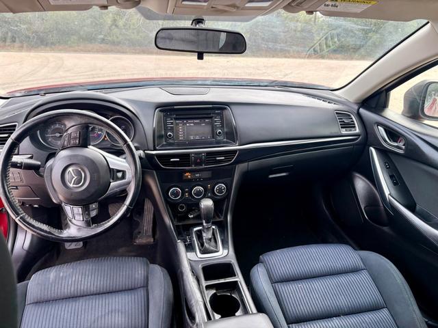 Mazda MAZDA6 Vehicle Full-screen Gallery Image 06