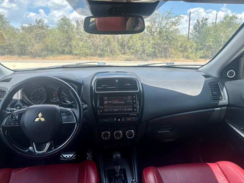 2018 Mitsubishi Outlander Sport SEL - Photo 6