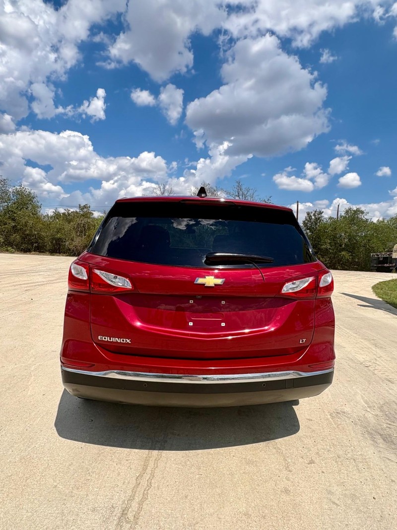 Chevrolet Equinox Vehicle Full-screen Gallery Image 04
