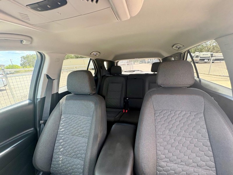 Chevrolet Equinox Vehicle Full-screen Gallery Image 05