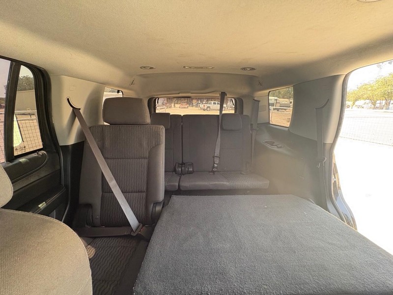 Chevrolet Tahoe Vehicle Full-screen Gallery Image 06