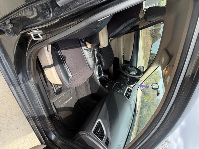 Dodge Avenger Vehicle Full-screen Gallery Image 07