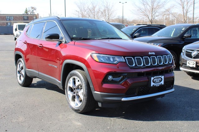 2022 Jeep Compass 4WD Limited at Griffin's Hub Chrysler Dodge Jeep Ram in Milwaukee WI