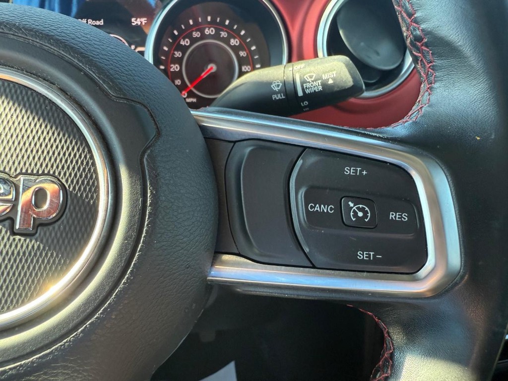 Jeep Gladiator Vehicle Full-screen Gallery Image 18