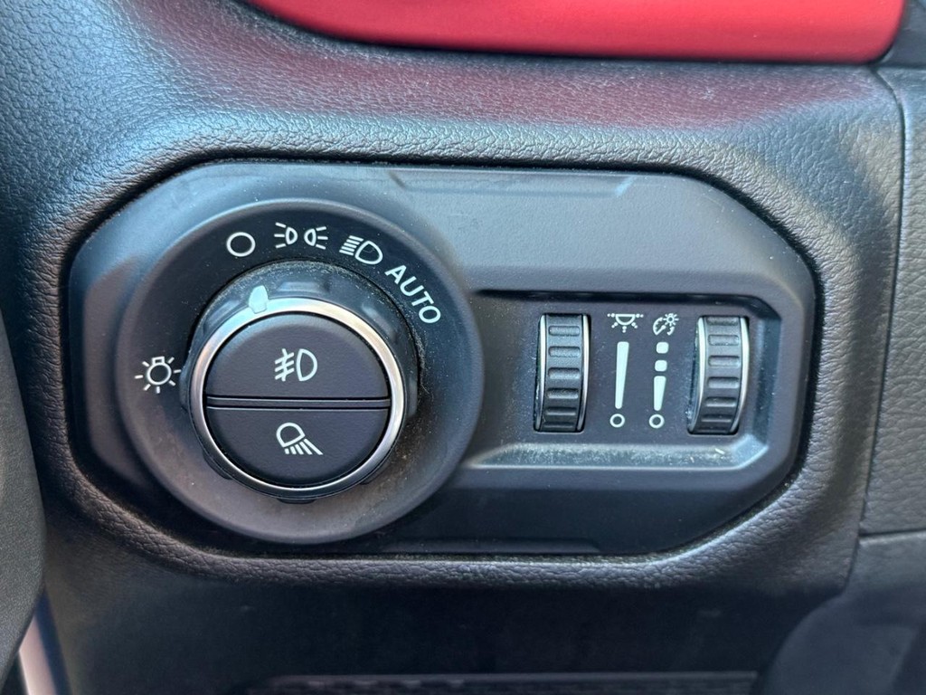 Jeep Gladiator Vehicle Full-screen Gallery Image 24