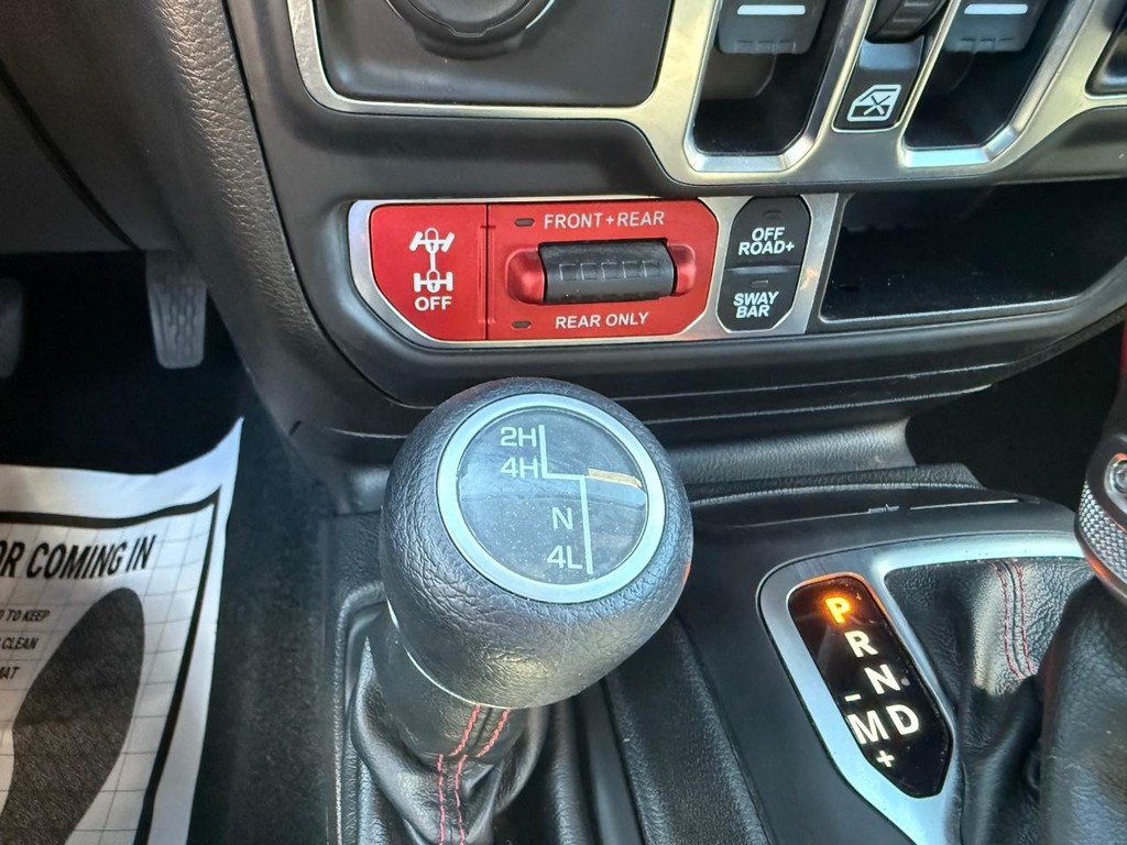 Jeep Gladiator Vehicle Full-screen Gallery Image 25