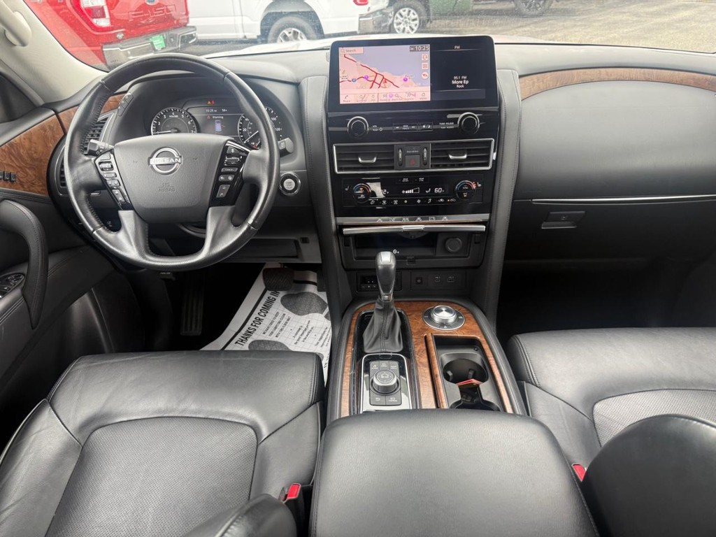 Nissan Armada Vehicle Full-screen Gallery Image 10