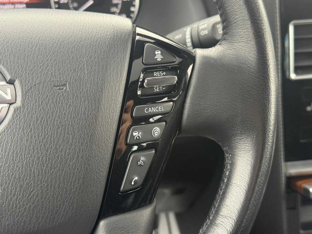 Nissan Armada Vehicle Full-screen Gallery Image 17