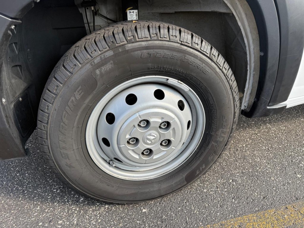 Ram ProMaster Cargo Van Vehicle Full-screen Gallery Image 12