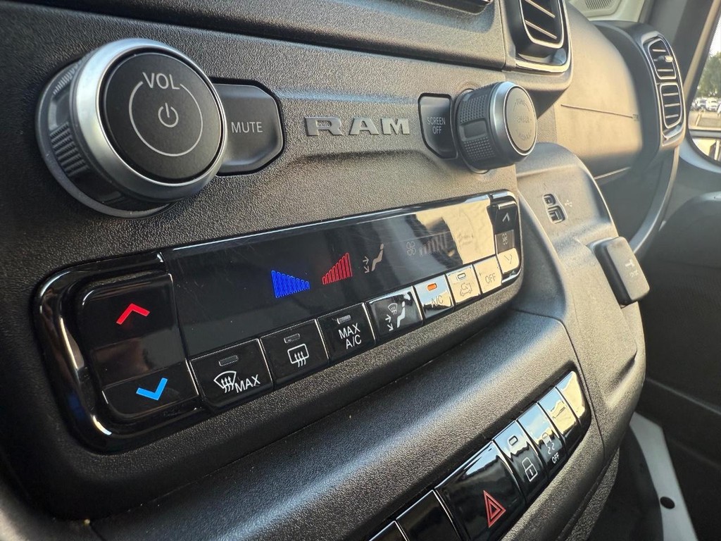 Ram ProMaster Cargo Van Vehicle Full-screen Gallery Image 21