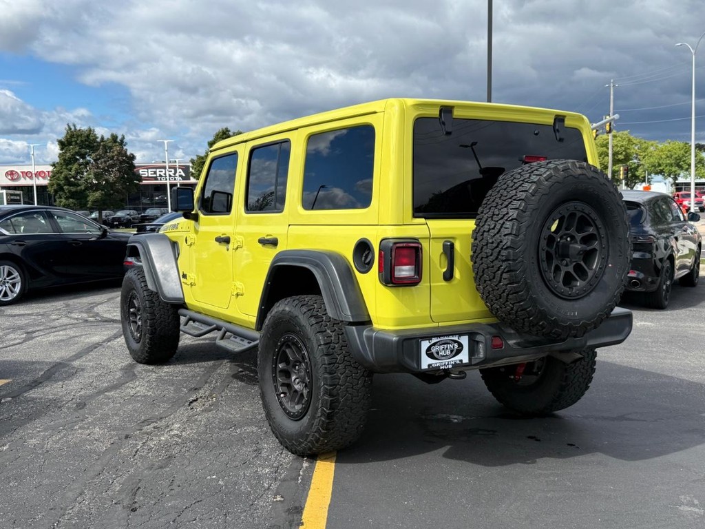 Jeep Wrangler Vehicle Full-screen Gallery Image 04