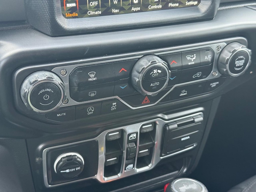 Jeep Wrangler Vehicle Full-screen Gallery Image 21