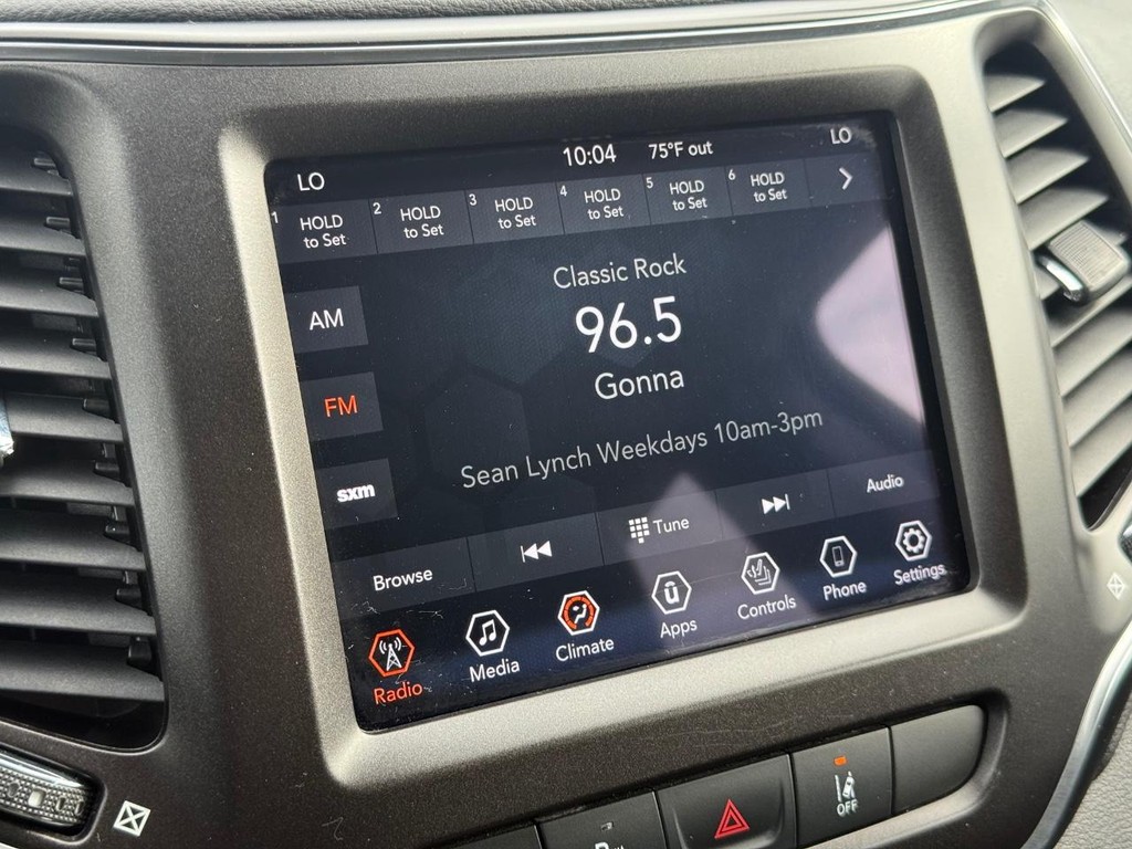 Jeep Cherokee Vehicle Full-screen Gallery Image 18