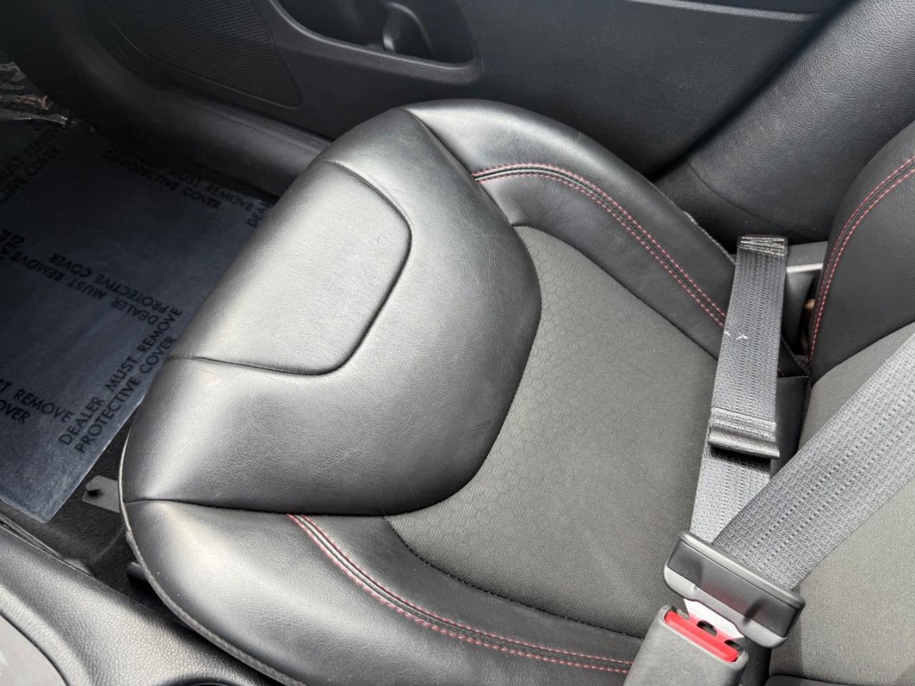 Jeep Cherokee Vehicle Full-screen Gallery Image 22