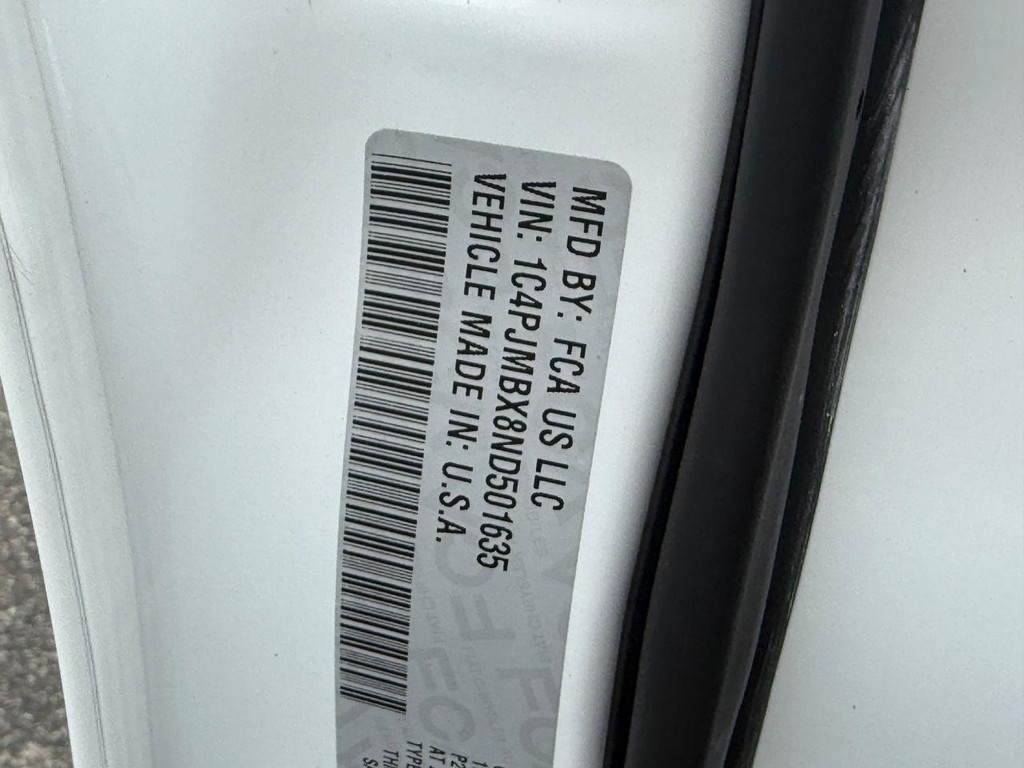 Jeep Cherokee Vehicle Full-screen Gallery Image 26