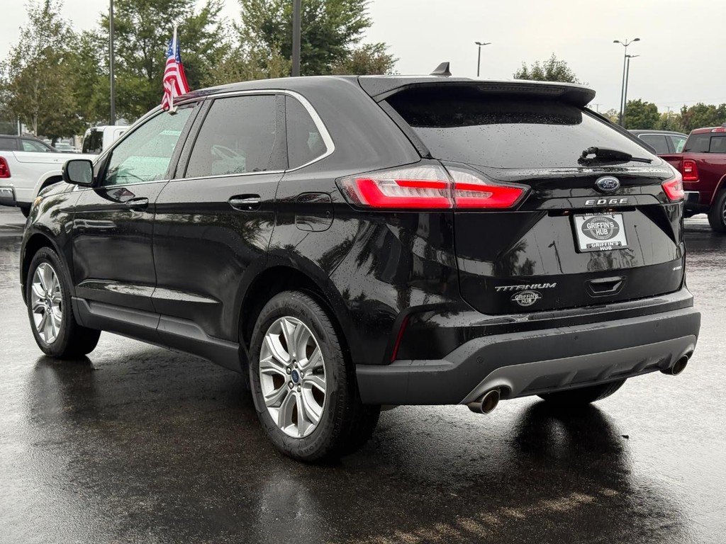 Ford Edge Vehicle Full-screen Gallery Image 06